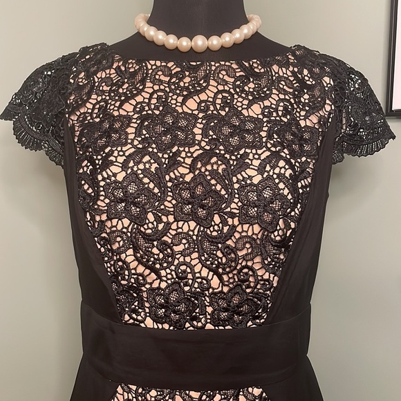 Jessica Simpson NWOT Black Lace w/ Nude Lining Cap Sleeves Women’s Dress Size 10 - Picture 2 of 13